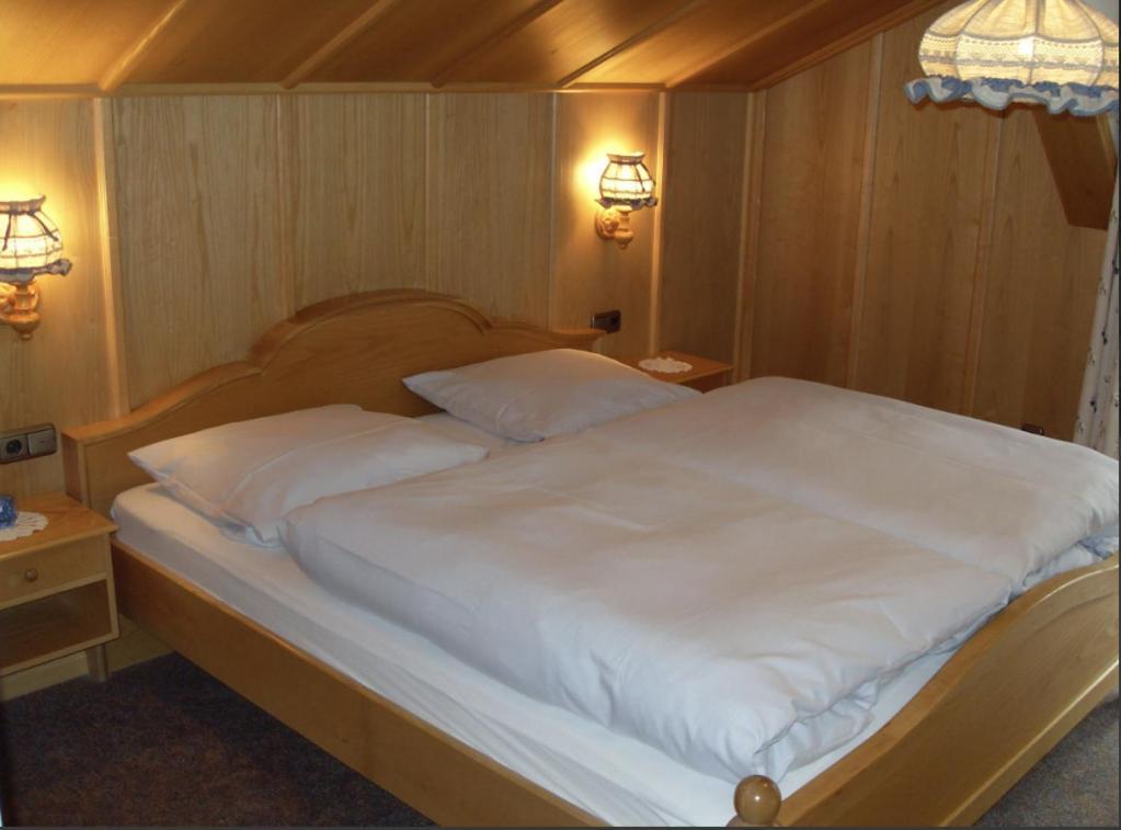 Haus Pelzer Apartment Mittenwald Luaran gambar